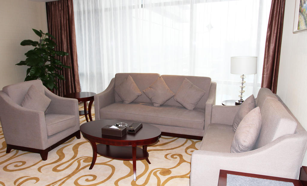 Nanhai Jiayi International Hotel Foshan Room photo